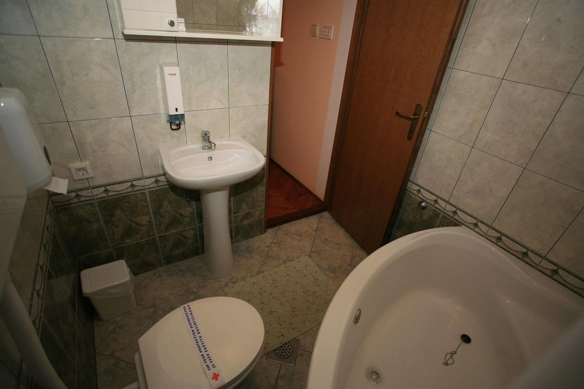 Apartments Vrata Baranje Bilje Εξωτερικό φωτογραφία